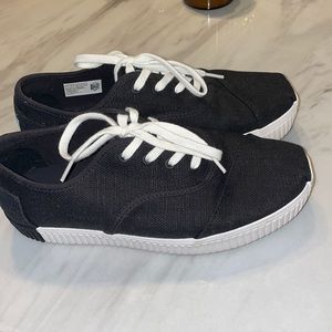 Black Toms Cordones Platform Sneakers size 7